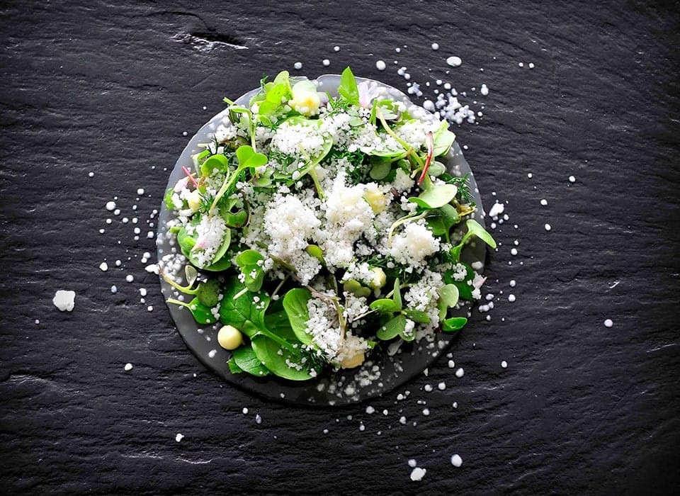 Plato Javier Olleros Chef y propietario restaurante Culler de Pau** en O Grove