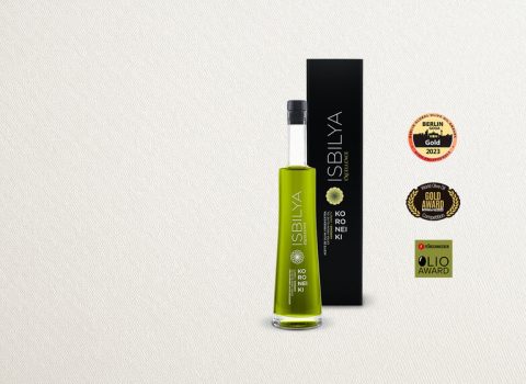 Botella de AVOE Isbilya variedad Koroneiki con estuche y premios internacionales