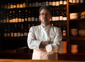 Victor Lobejón chef y propietario del restaurante Anaco en Santiago de Compostela
